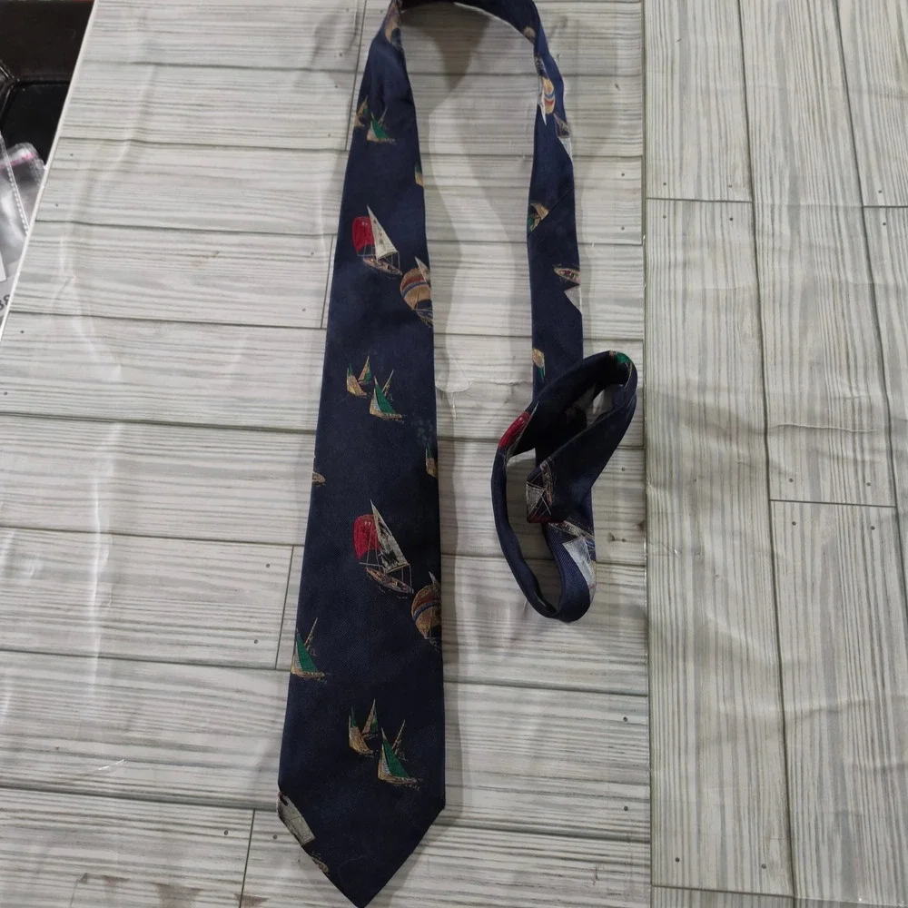 Robert Talbott Best of Class Mens Navy Blue Silk Sailboat Nautical Necktie